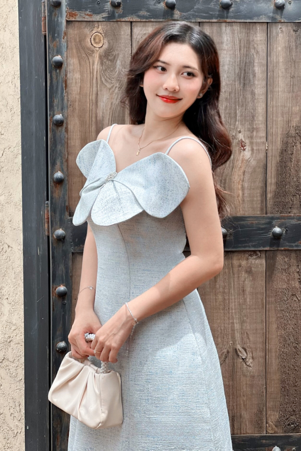 Đầm Dự Tiệc Hai Dây Cao Cấp – Isla Dress | Nét Nữ Tính Tự Nhiên Với Cánh Bướm Nổi Bật