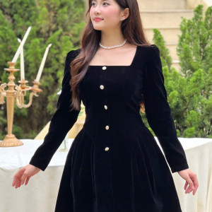 Đầm Nhung Dáng Ngắn Cổ Vuông - Winter Velvet Muse l Kiêu Kỳ Trong Sắc Nhung Ánh Đông