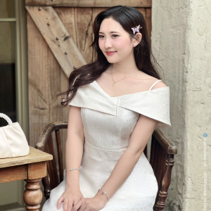 Đầm Dự Tiệc Vai Lệch – Olivia Dress | Đầm Dáng A Xòe Nhẹ Tôn Dáng, Vải Tafta Ánh Gỗ Cao Cấp