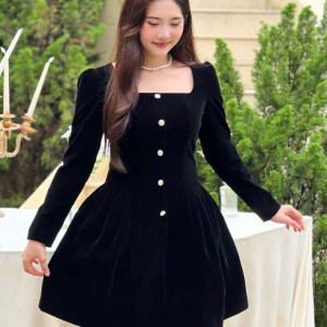 Đầm Nhung Dáng Ngắn Cổ Vuông - Winter Velvet Muse l Kiêu Kỳ Trong Sắc Nhung Ánh Đông