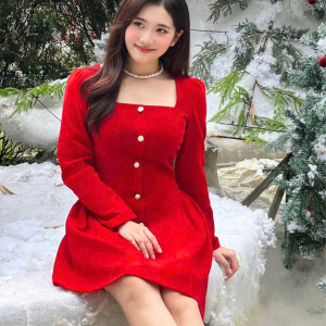 Đầm Nhung Dáng Ngắn Cổ Vuông - Winter Velvet Muse l Kiêu Kỳ Trong Sắc Nhung Ánh Đông