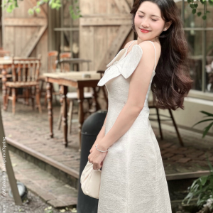 Đầm Dự Tiệc Hai Dây Cao Cấp – Isla Dress | Nét Nữ Tính Tự Nhiên Với Cánh Bướm Nổi Bật
