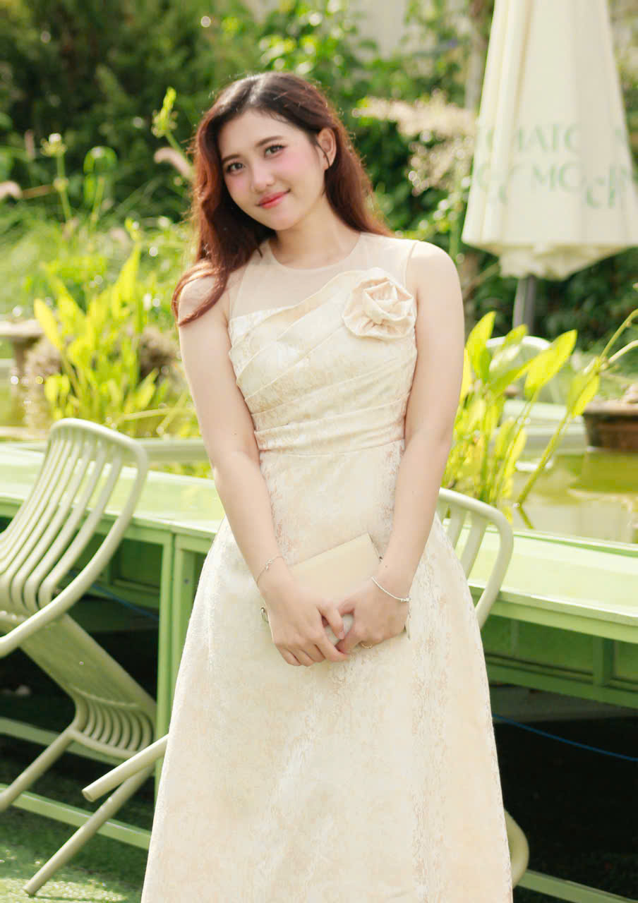 f92eb9263272b32cea63-1