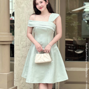 Đầm Dự Tiệc Vai Lệch – Lyra Dress | Phá Cách Tinh Tế, Dáng A Xòe Tôn Dáng, Tafta Ánh Gỗ Cao Cấp