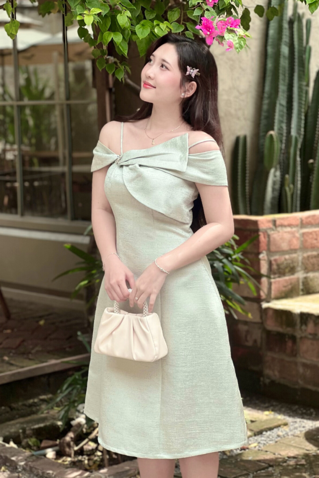 Đầm Dự Tiệc Vai Lệch Cao Cấp – Elera Dress | Nơ Gấp Đính Đá Tinh Tế, Form Xoè Vải Tafta Ánh Gỗ