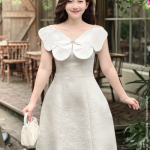 Đầm Dự Tiệc Hai Dây Cao Cấp – Isla Dress | Nét Nữ Tính Tự Nhiên Với Cánh Bướm Nổi Bật