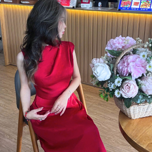 Đầm Lụa Cổ Kín Vai Gấp - Selene Luxe l Tinh Tế Thanh Lịch, Tôn Dáng Nhẹ Nhàng