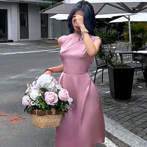 Đầm Lụa Cổ Kín Vai Gấp - Selene Luxe l Tinh Tế Thanh Lịch, Tôn Dáng Nhẹ Nhàng